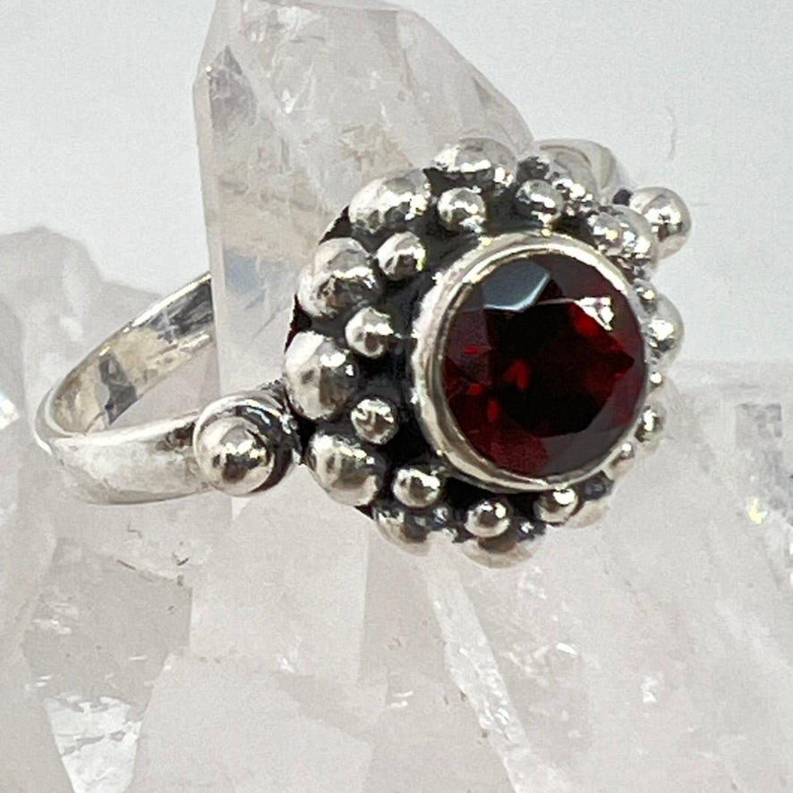 Ring - Garnet - Size 8