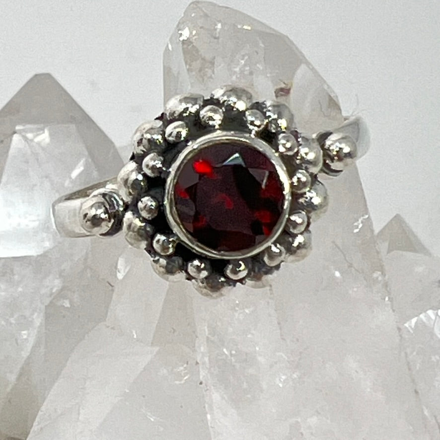 Ring - Garnet - Size 8