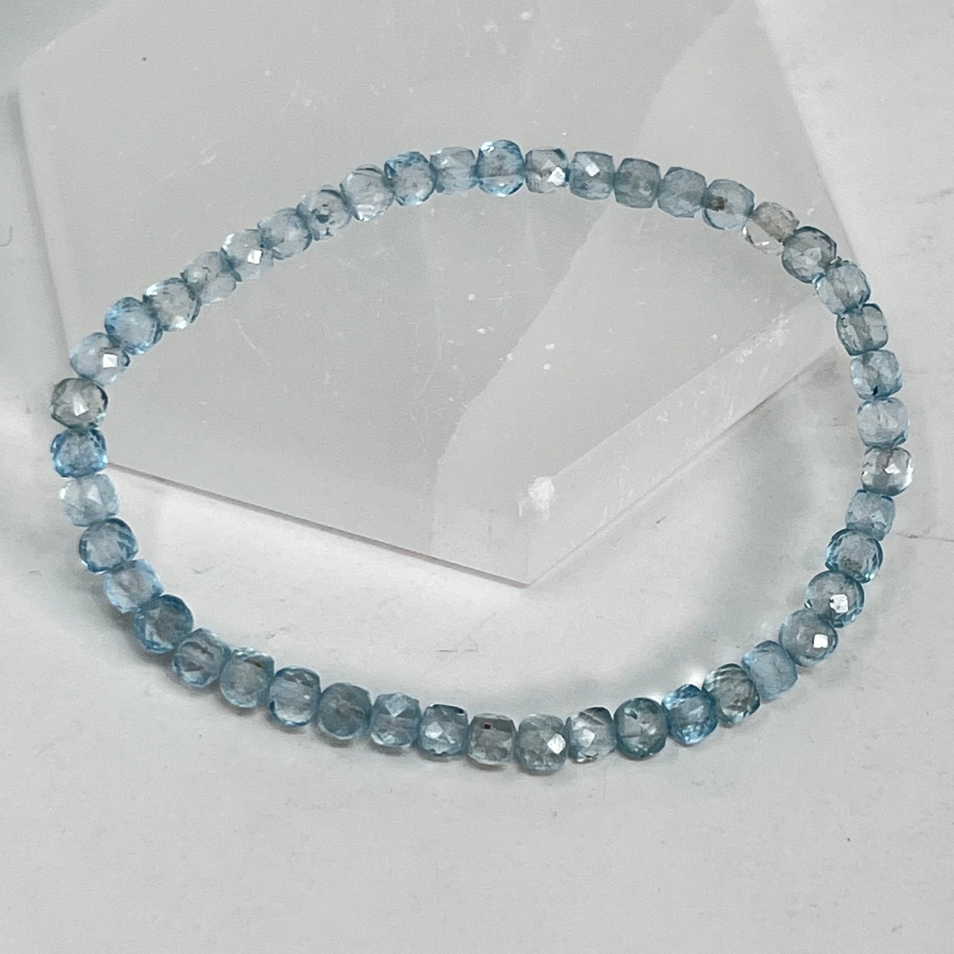 Bracelet - Blue Topaz 4mm