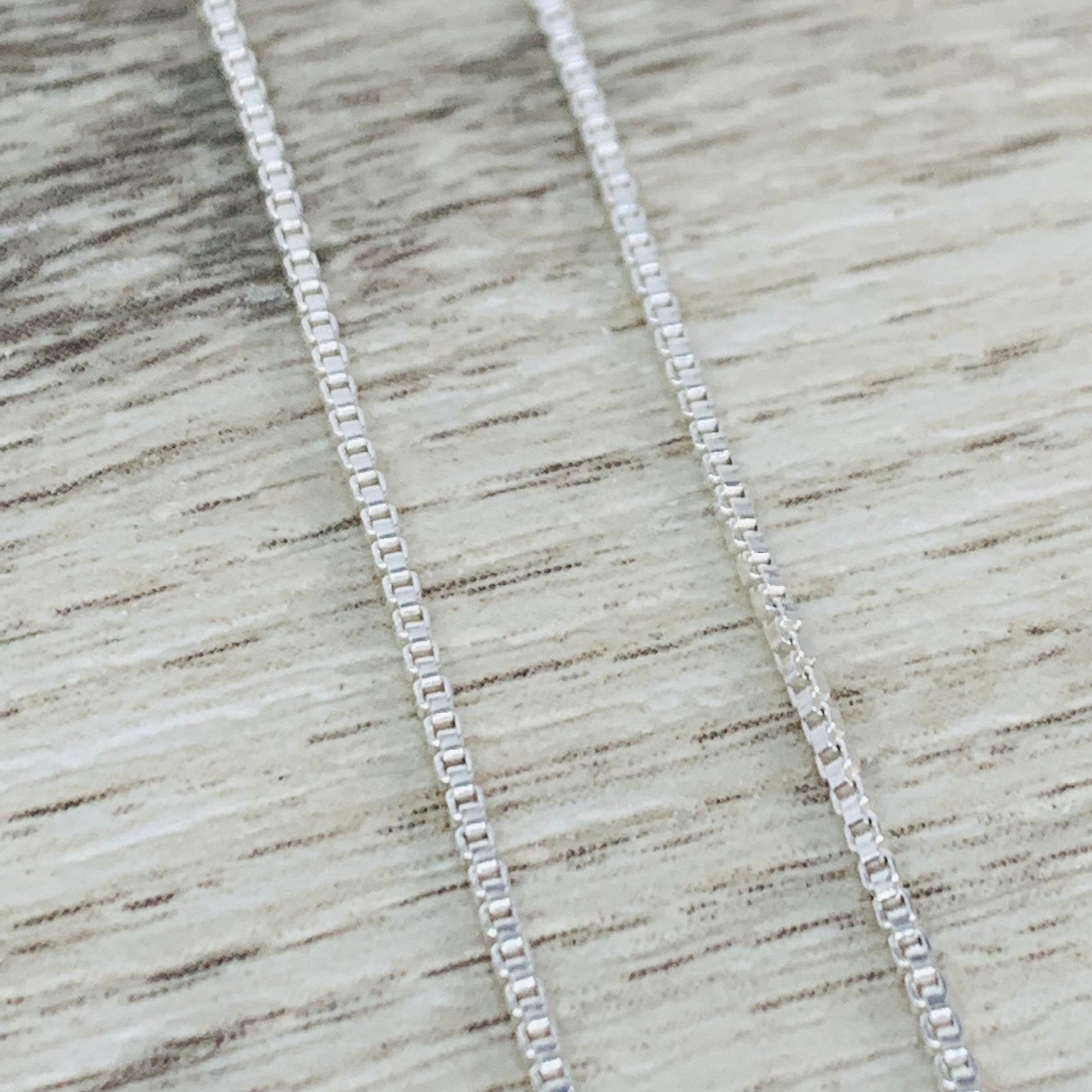 Sterling Silver Chain - BOX (16", 18", 20", 24")
