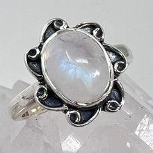 Load image into Gallery viewer, Ring - Rainbow Moonstone - Size 8
