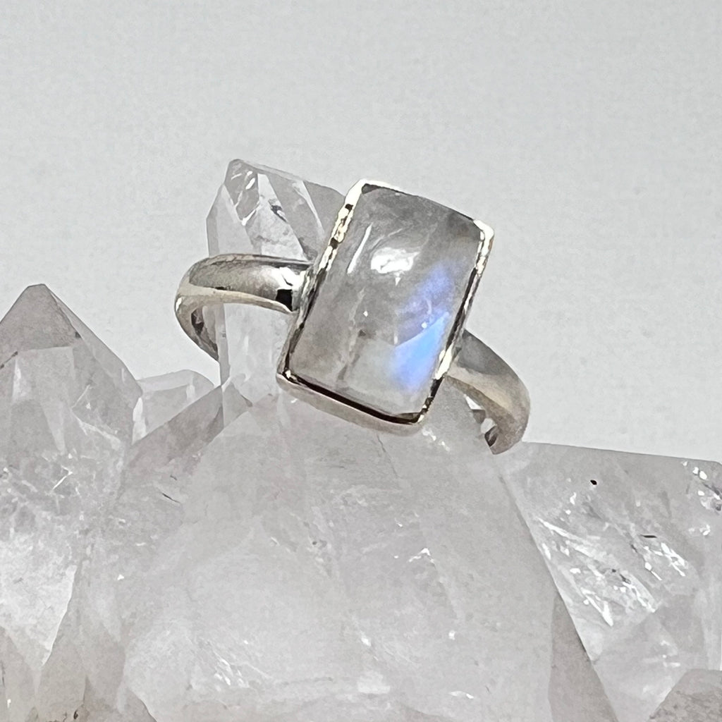 Ring - Rainbow Moonstone - Size 8