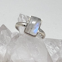 Load image into Gallery viewer, Ring - Rainbow Moonstone - Size 8
