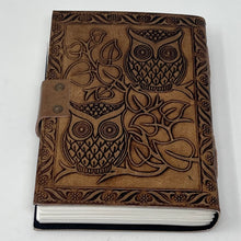 Load image into Gallery viewer, Leather Journal with lock - Owls

