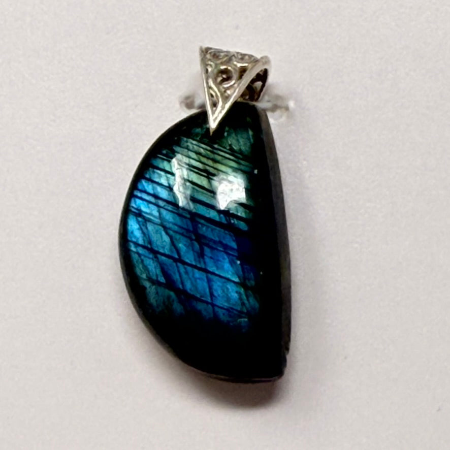 Pendant - Labradorite