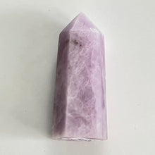 Load image into Gallery viewer, Kunzite Tower
