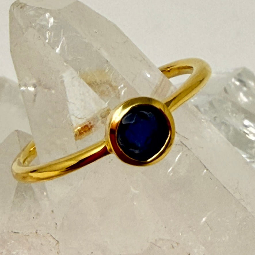 Gold Ring - Sapphire