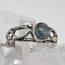 Load image into Gallery viewer, Ring - Silver Topaz - Size 9
