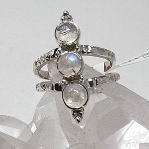 Ring - Rainbow Moonstone - Size 7