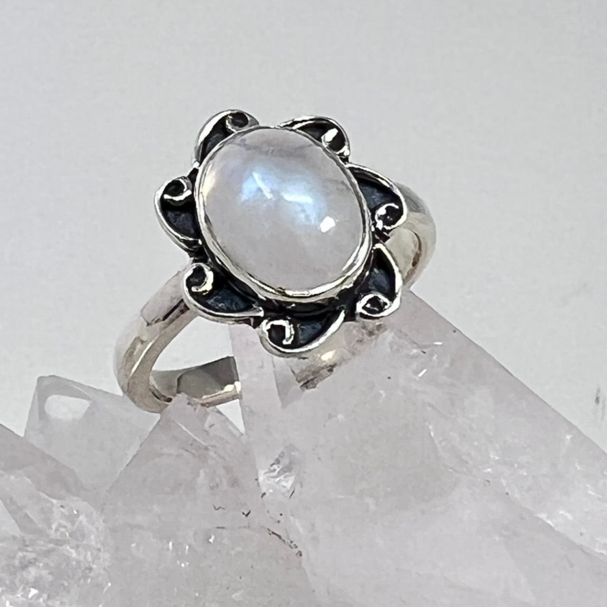 Ring - Rainbow Moonstone - Size 8
