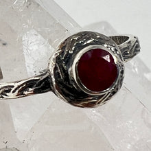 Load image into Gallery viewer, Ring - Ruby - Size 7

