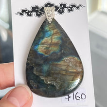 Load image into Gallery viewer, Pendant - Labradorite (AAA Quality)
