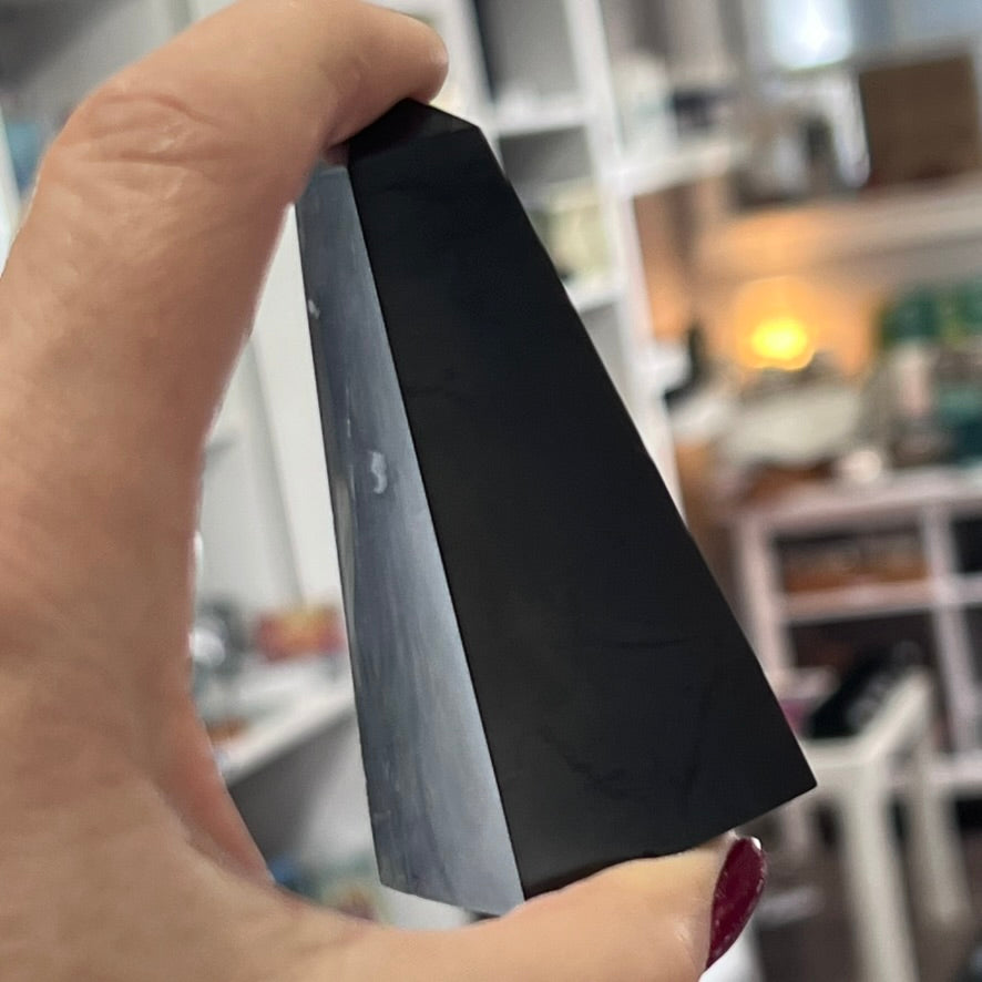 Shungite Obelisk/Tower