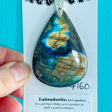 Load image into Gallery viewer, Pendant - Labradorite (AAA Quality)
