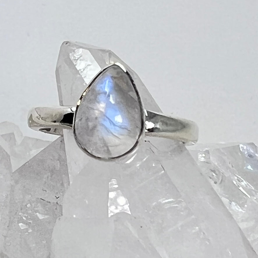Ring - Rainbow Moonstone - Size 7