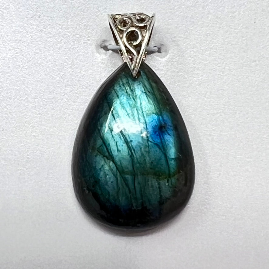 Pendant - Labradorite