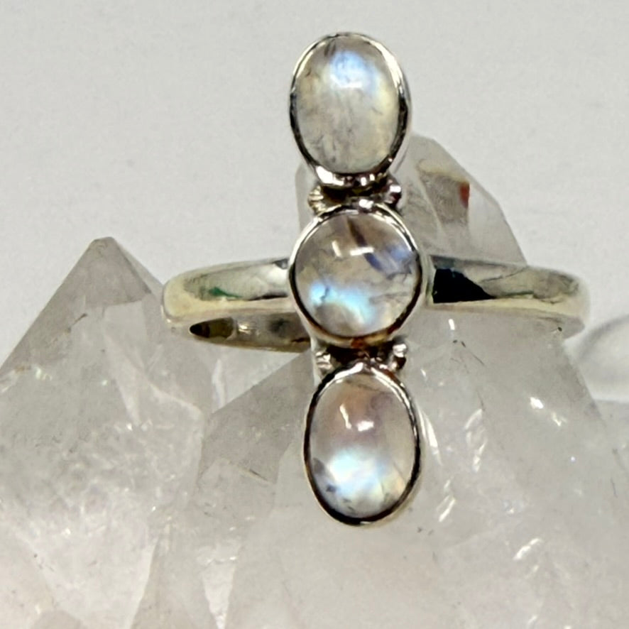 Ring - Rainbow Moonstone - Size 9
