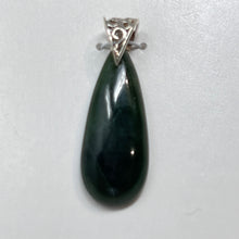 Load image into Gallery viewer, Pendant - Jade
