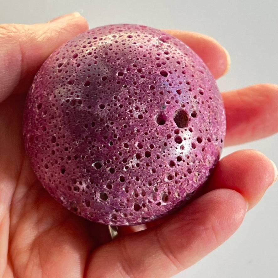 Ruby (Honeycomb) - Sphere (3 sizes)