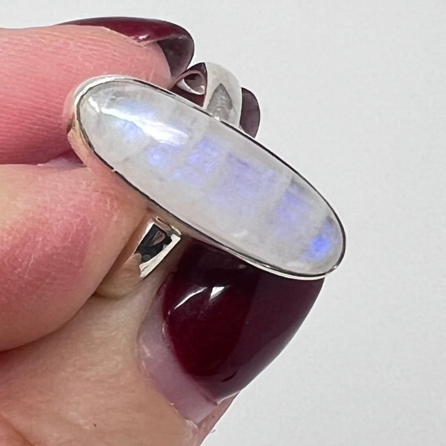 Ring - Rainbow Moonstone - Size 6