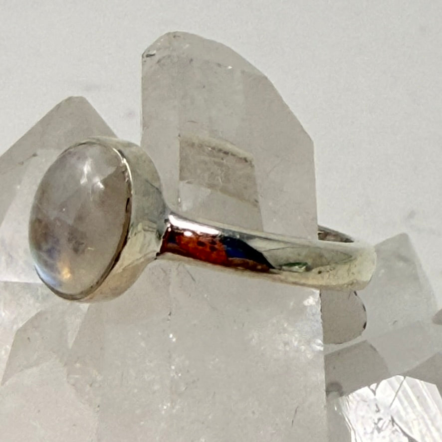 Ring - Rainbow Moonstone - Size 6