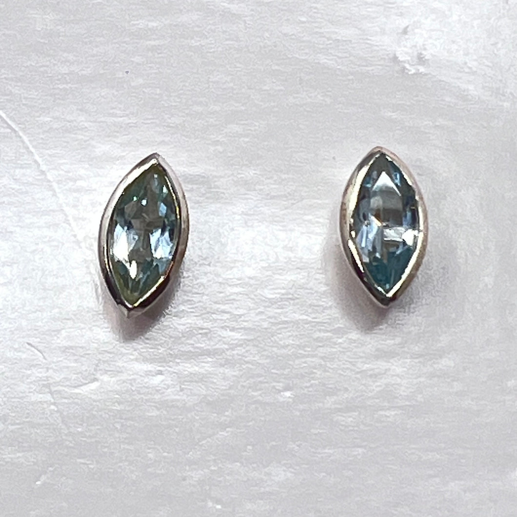 Earrings - Blue Topaz (Eye)