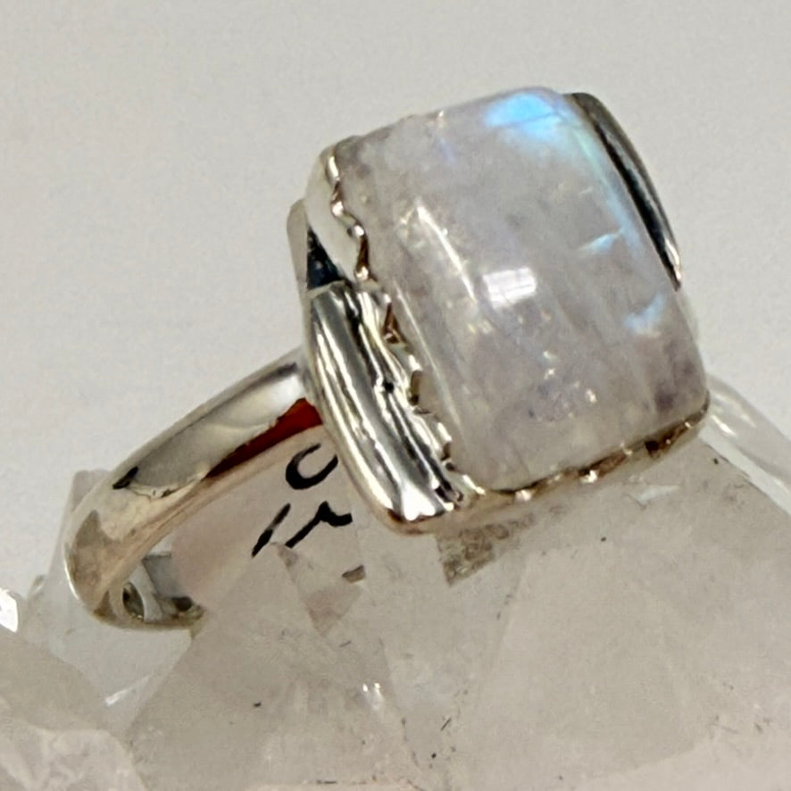 Ring - Rainbow Moonstone - Size 11