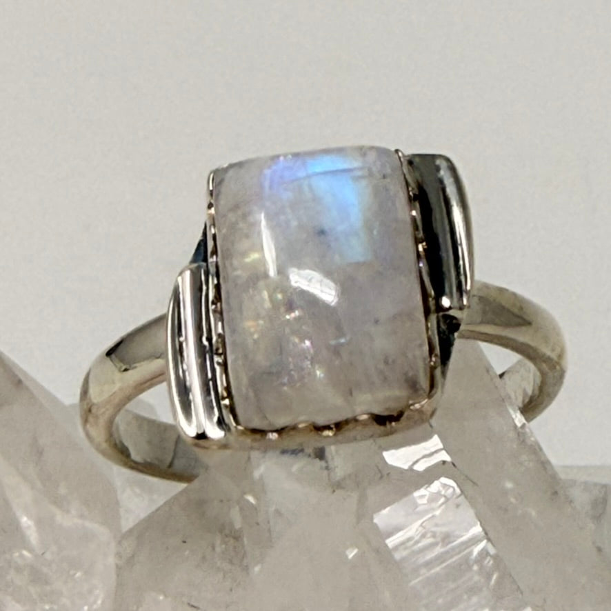 Ring - Rainbow Moonstone - Size 11