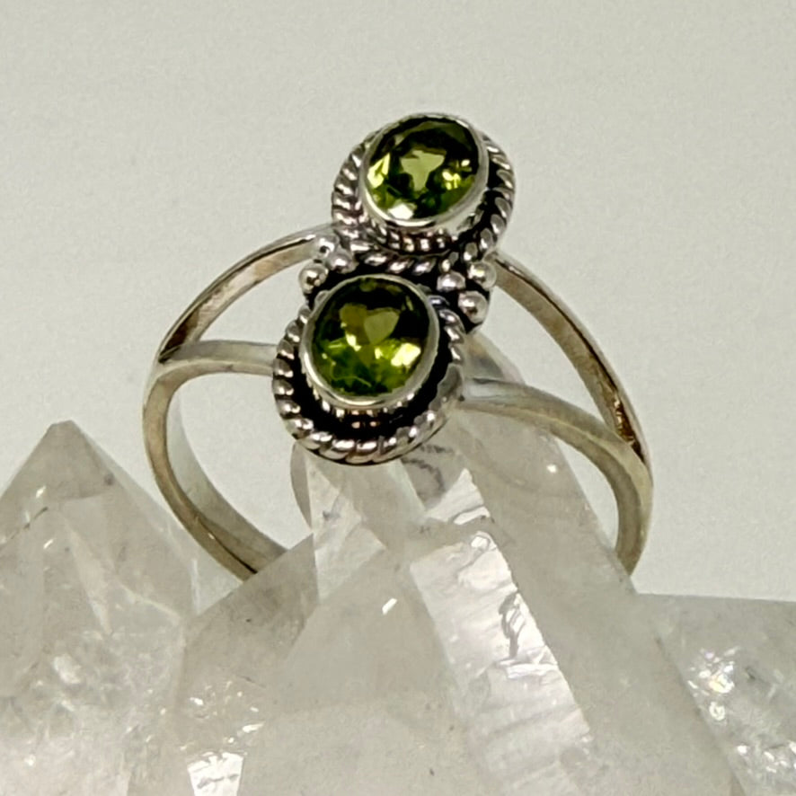 Ring - Peridot - Size 13
