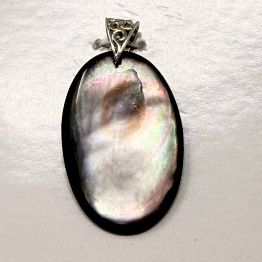 Pendant - Mother of Pearl