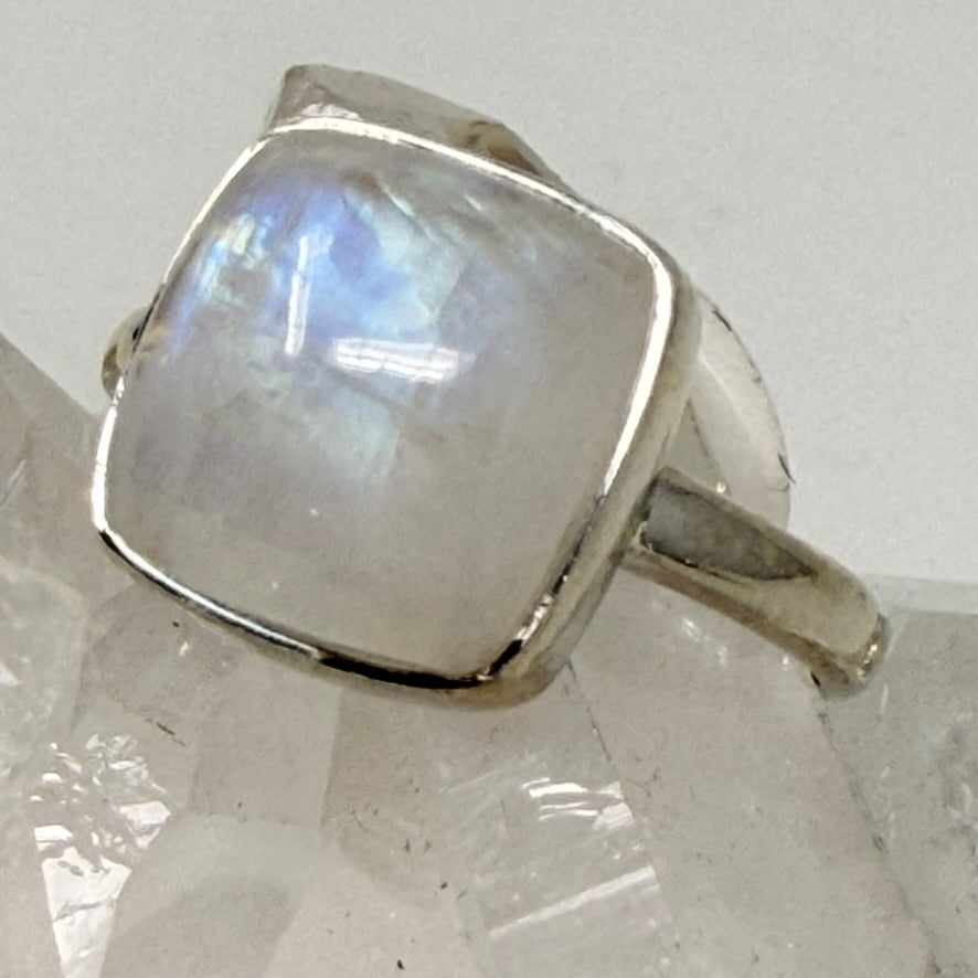 Ring - Rainbow Moonstone - Size 11