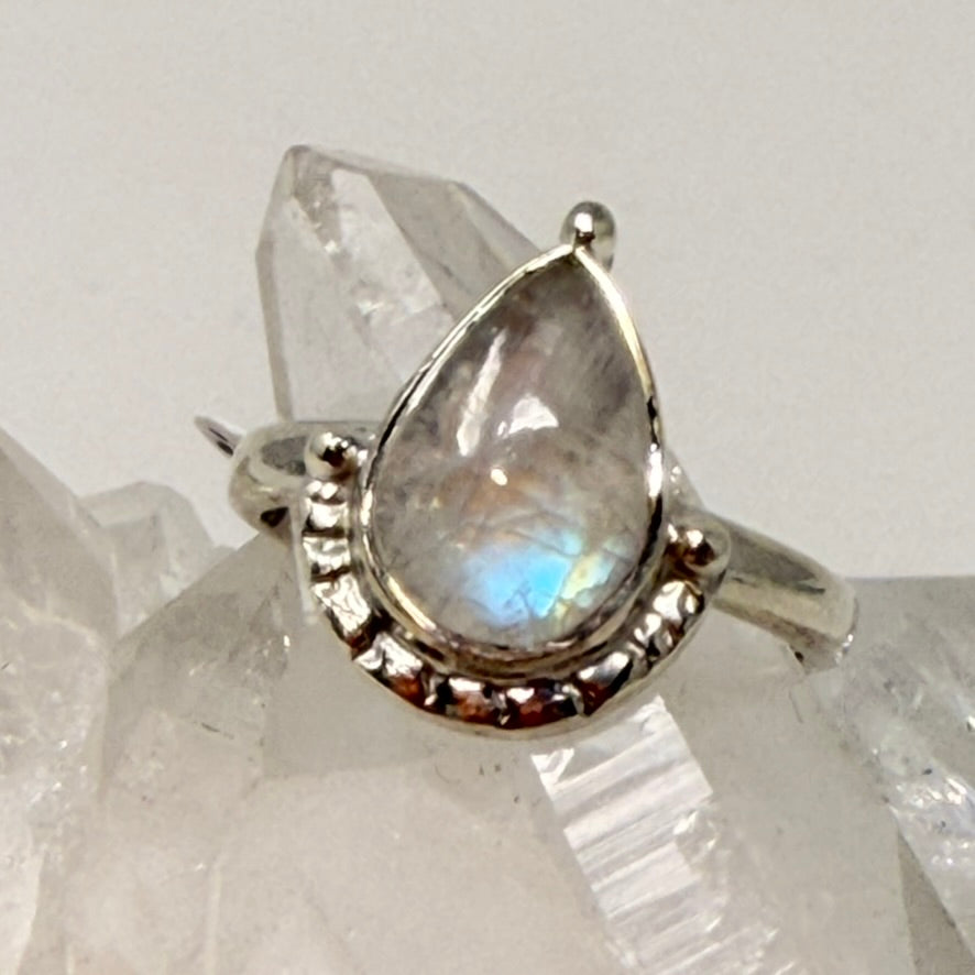 Ring - Rainbow Moonstone - Size 8