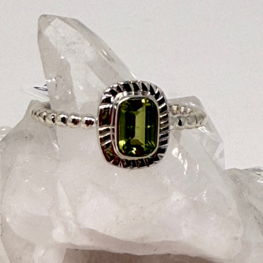 Ring - Peridot - Size 11