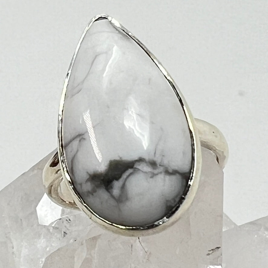 Ring - Howlite - Size 7