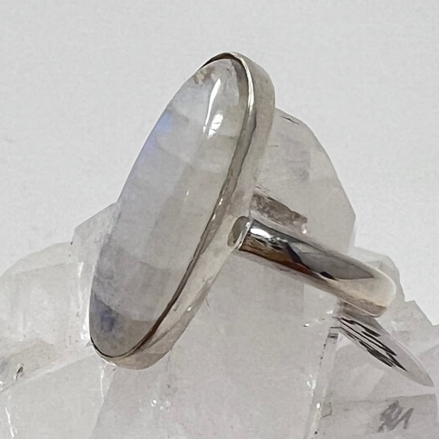 Ring - Rainbow Moonstone - Size 6
