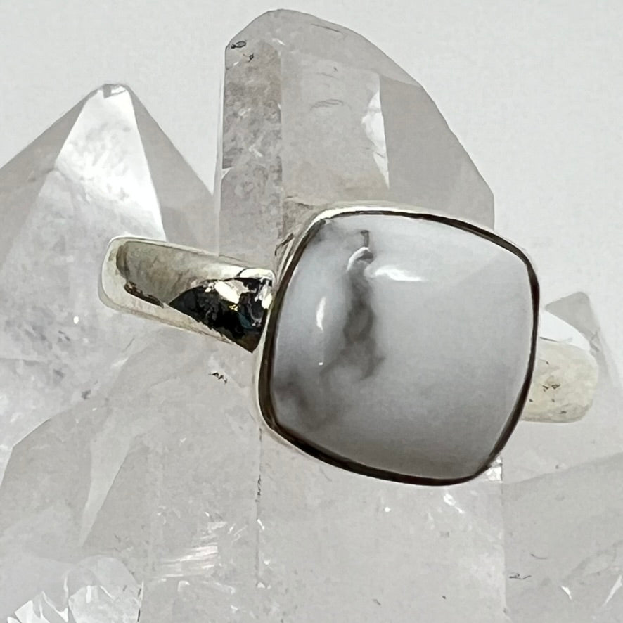 Ring - Howlite - Size 5