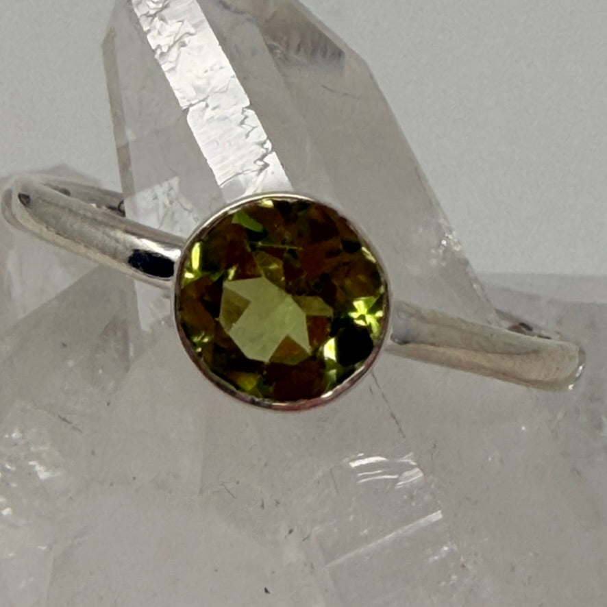 Ring - Peridot - Size 12