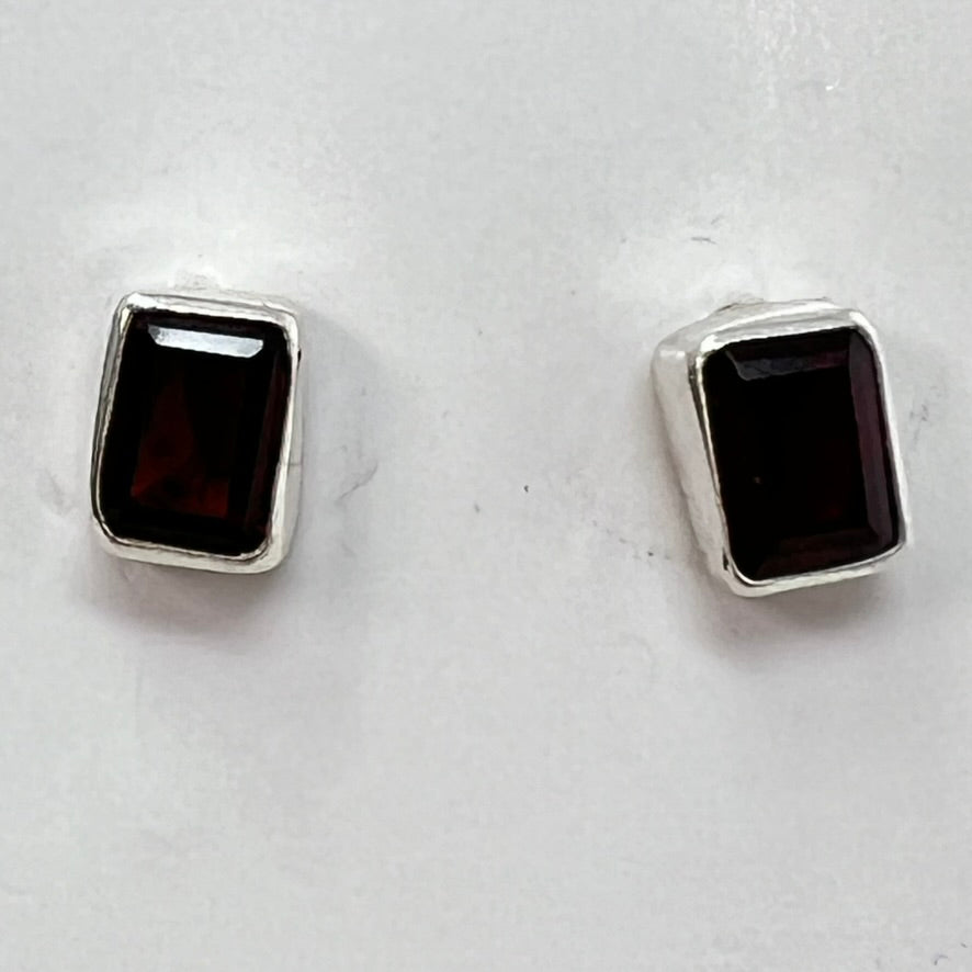 Earrings - Garnet (Triange/Square/Rectangle)