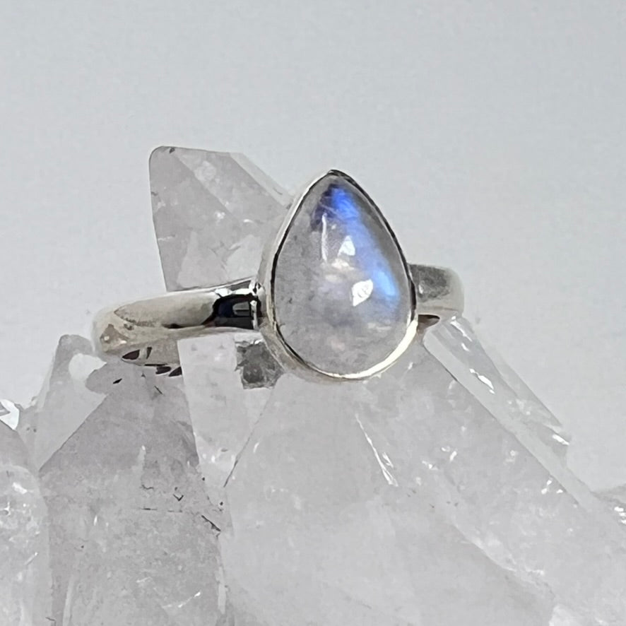 Ring - Rainbow Moonstone - Size 7