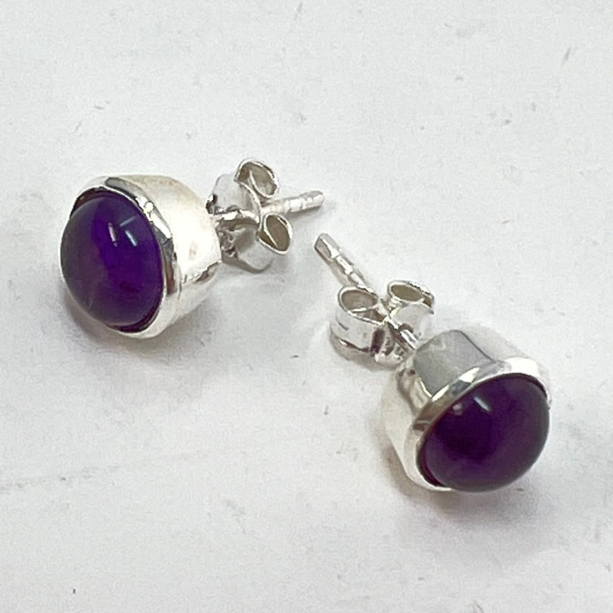 Earring - Amethyst (Round/Solid Setting)