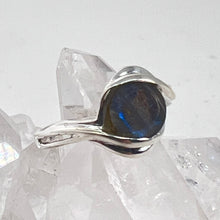 Load image into Gallery viewer, Ring - Labradorite - Size 8
