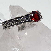 Load image into Gallery viewer, Ring - Garnet - Size 8
