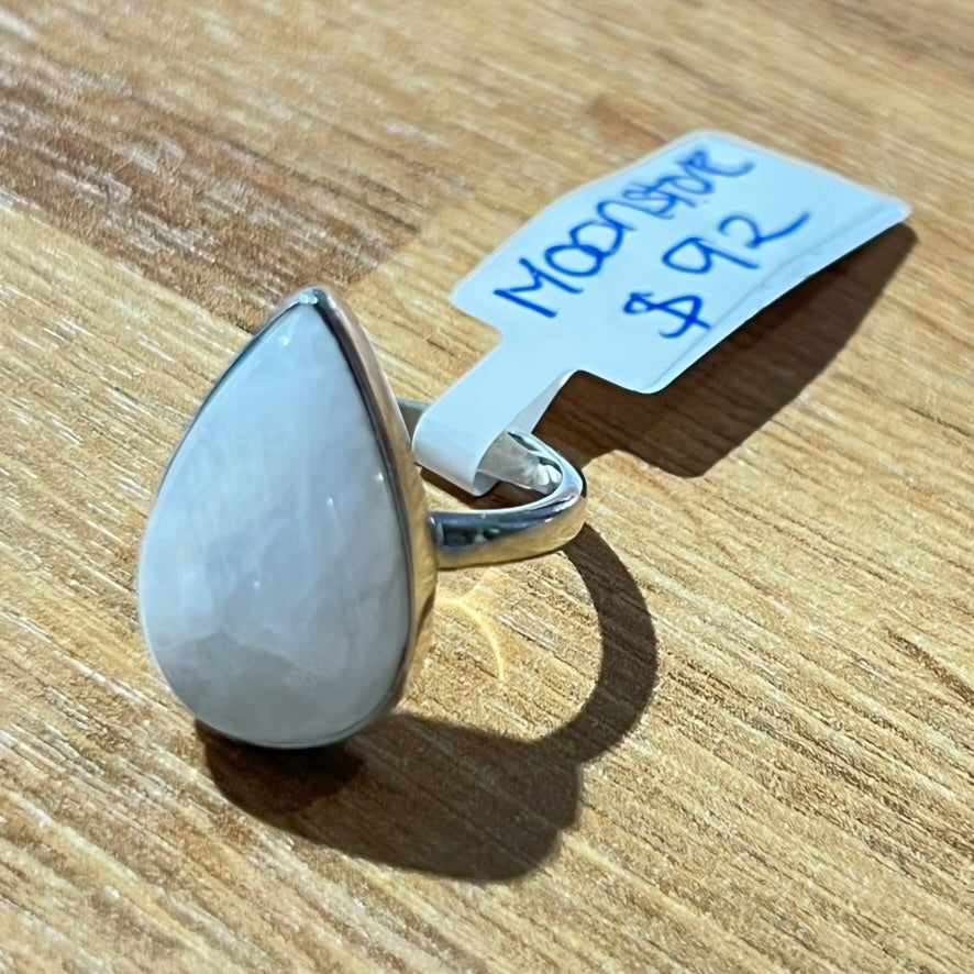 Ring - Rainbow Moonstone - Size 6