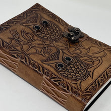 Load image into Gallery viewer, Leather Journal with lock - Owls

