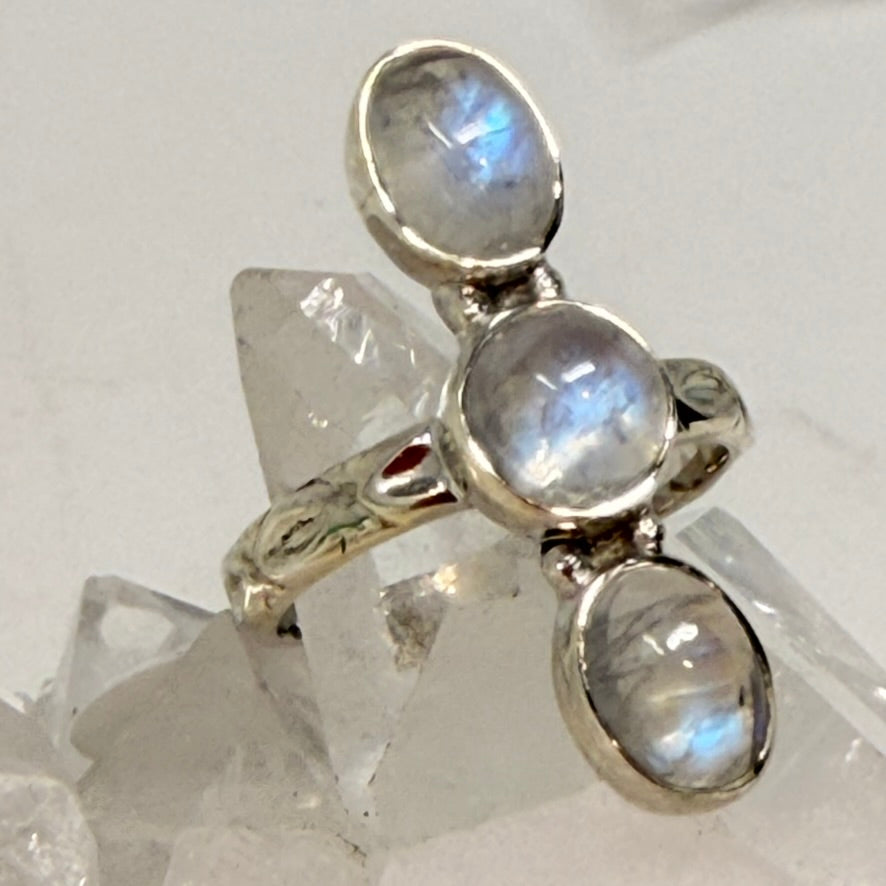 Ring - Rainbow Moonstone - Size 7