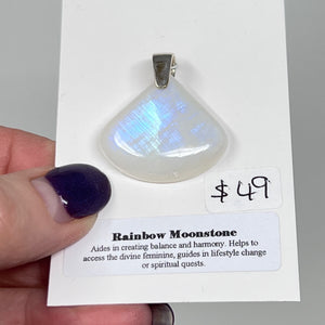 Pendant - Rainbow Moonstone
