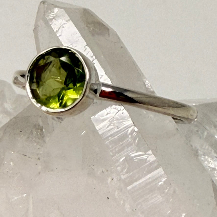 Ring - Peridot - Size 11