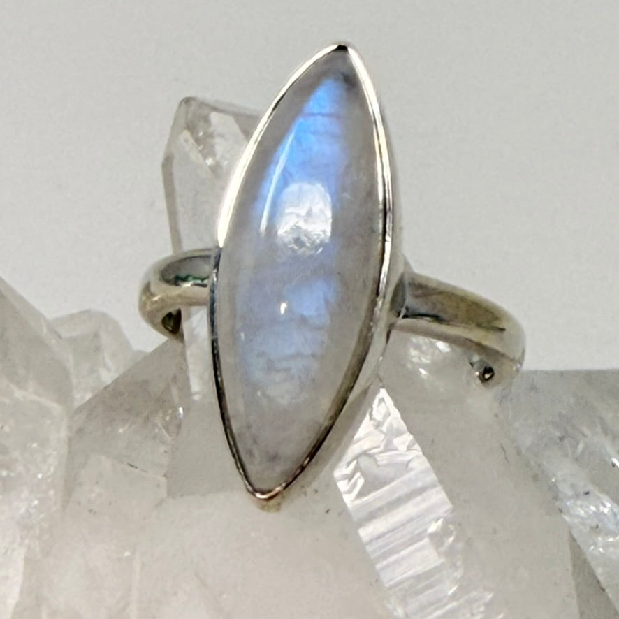 Ring - Rainbow Moonstone - Size 7
