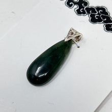 Load image into Gallery viewer, Pendant - Jade
