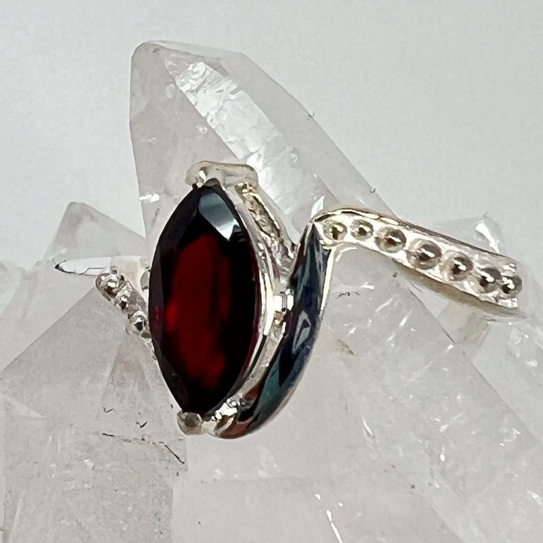 Ring - Garnet - Size 7